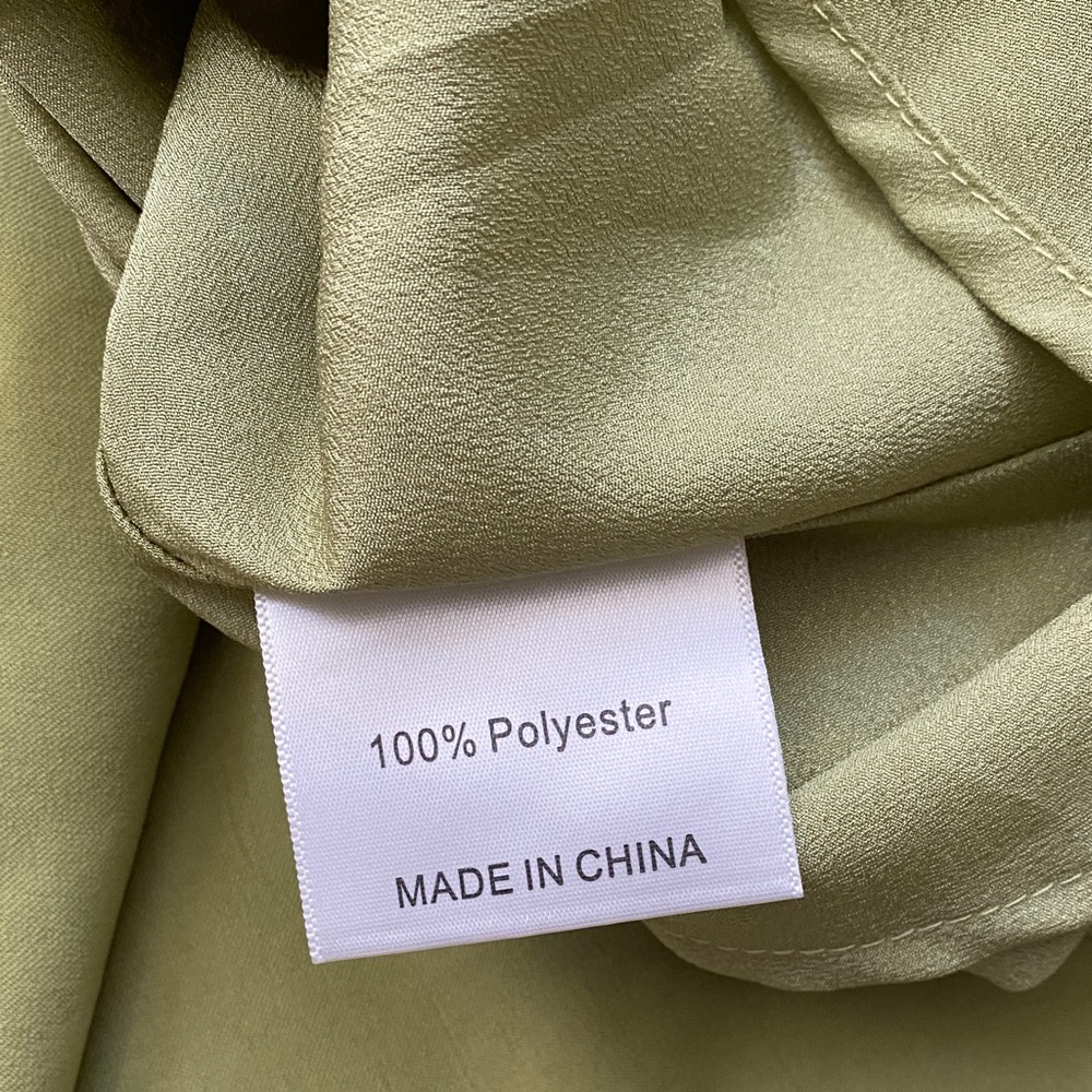 Chic Backless Halter Dress in Light Green - Picture 4 of 4